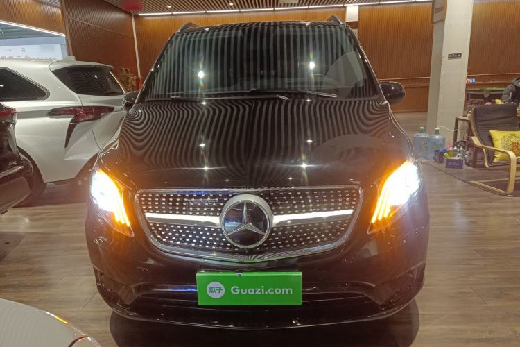 Used Mercedes-Benz Vito 2023 2.0T Elite Version 7 Seats