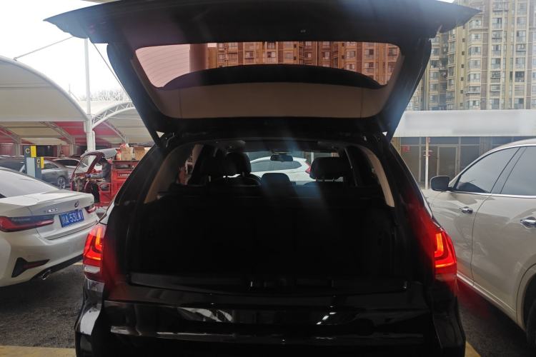 Used BMW X5 2017 xDrive28i
