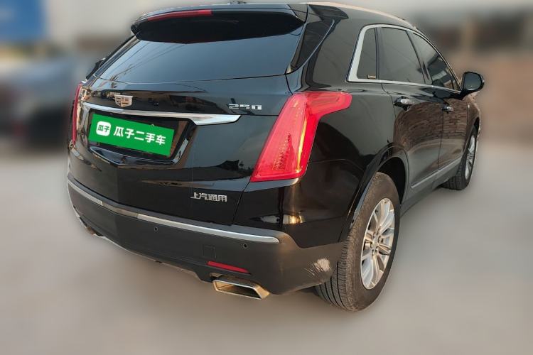 Used Cadillac XT5 2018 25T Luxury Model Rear Right 45 Deg