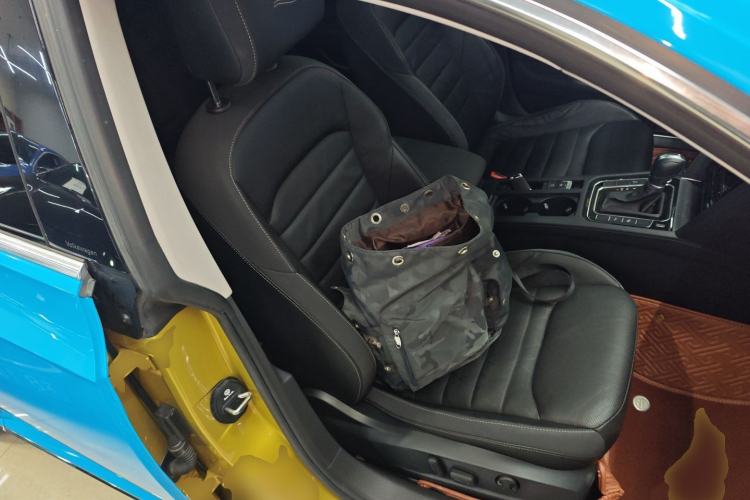 Used Volkswagen FAW-Volkswagen CC 2021 380TSI Striking Edition Right Front Seat