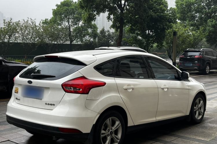 Used Ford Focus 2017 Hatchback 1.6L Automatic Comfort Plus SmartDrive Edition Exterior 5