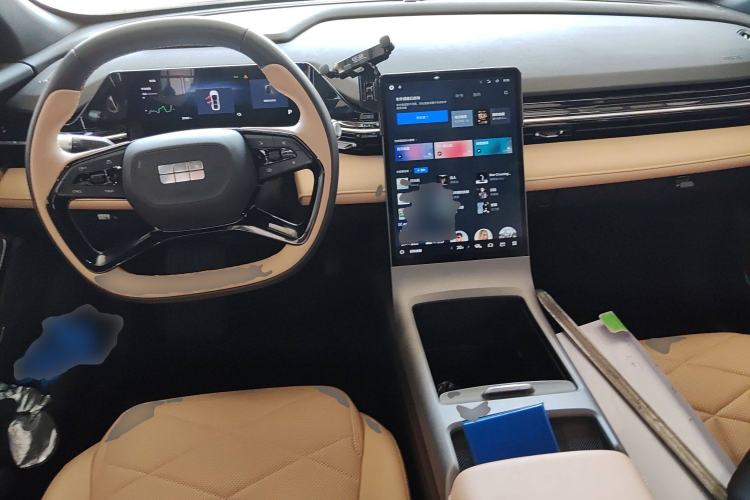 Used Geely Galaxy L6 2024 125km PLUS Dragon Edition
