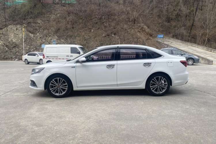 Used Roewe i6 2020 PLUS 1.6L CVT 4G Connected Glory Flagship Edition