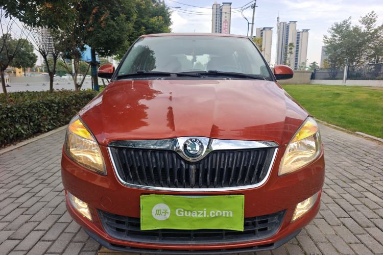 Used Skoda Fabia 2014 1.4L Automatic Crystal Edition