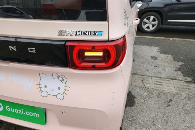 Used Wuling Hongguang MINIEV 2021 Macaron Fashion Model Lithium Iron Phosphate
