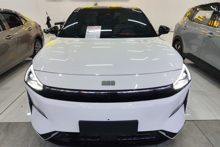 Used Geely Galaxy L6 2024 125km PLUS Dragon Edition
