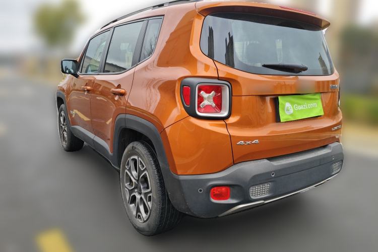 Used Jeep Renegade 2017 180TS Automatic All-Wheel Drive Versatile Edition Rear Left 45 Deg