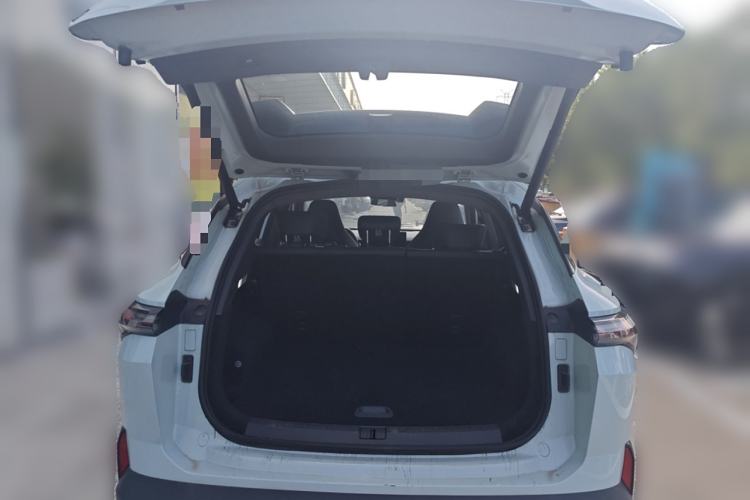 Used JETOUR Shanhai L6 2024 1.5TD DHT ULTRA
