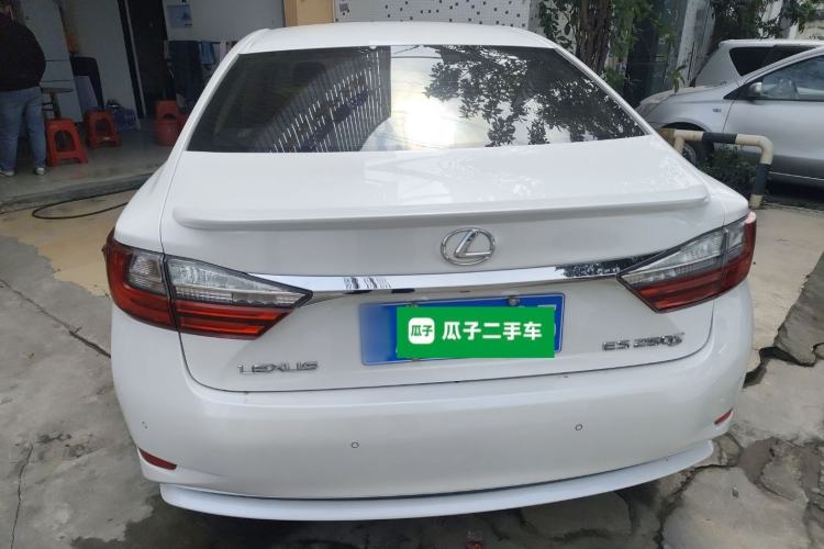 Used Lexus ES 2016 200 Midnight Special Limited Edition
