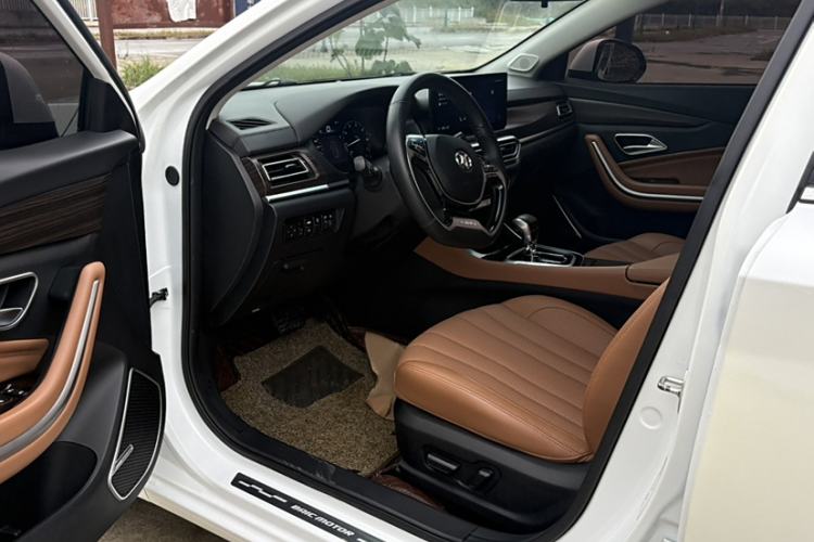 Used BAIC Beijing U7 2019 1.5T CVT New Smart Version China VI Emission Standard