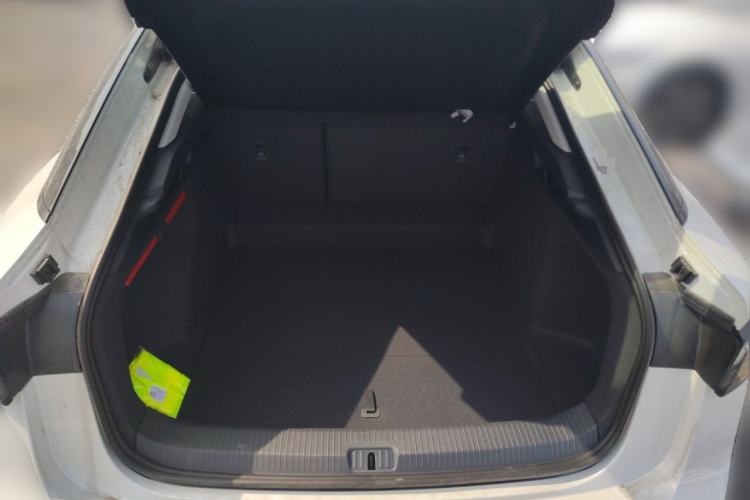 Used Volkswagen ID.7 VIZZION 2024 PRO Model Trunk