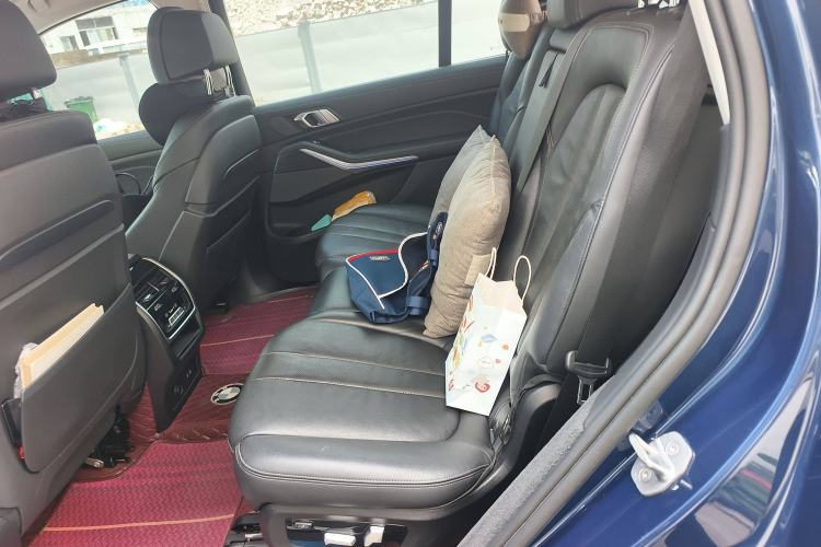 Used BMW X7 2020 xDrive40i Luxury Package with Leading Features
