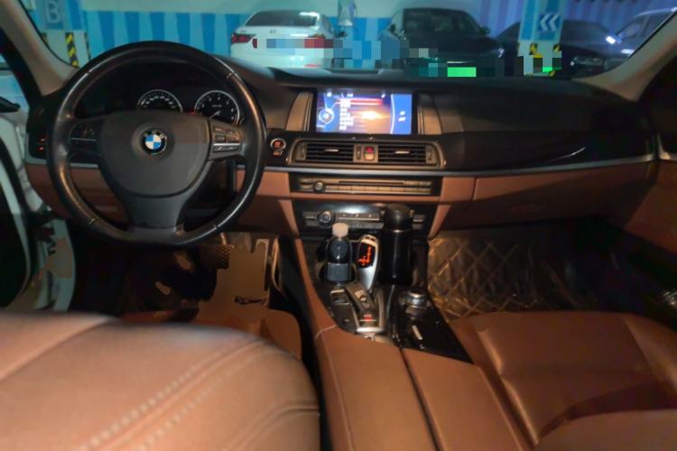 Used BMW 5 Series 2014 528Li Leading Model
