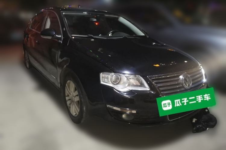 Used Volkswagen Magotan 2011 1.8TSI DSG Comfort Model Front Right 45 Deg