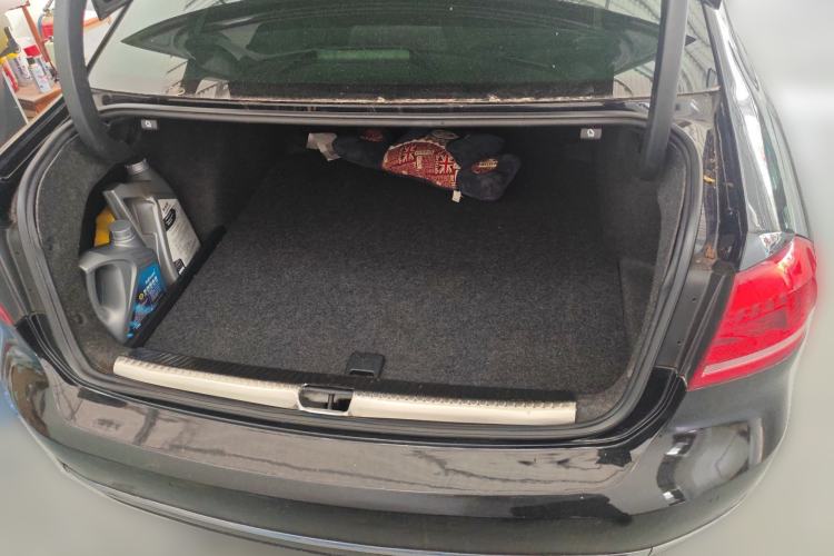 Used Volkswagen Passat 2013 1.8TSI DSG Prestige Edition Trunk