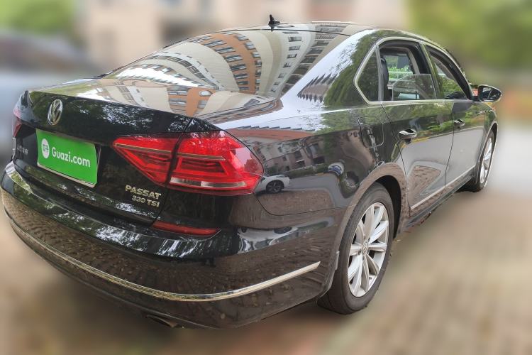 Used Volkswagen Passat 2016 330TSI DSG Luxury Edition Rear Right 45 Deg