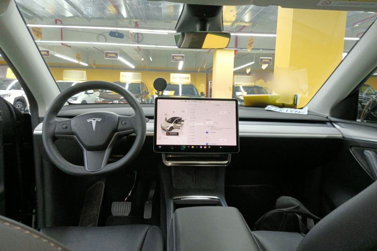 Used Tesla Model Y 2023 Long-Range All-Wheel-Drive Version
