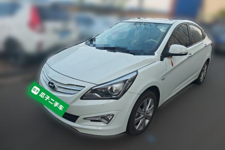 Used Hyundai Verna (older generation) 2014 1.4L Manual Top-Tier Model TOP