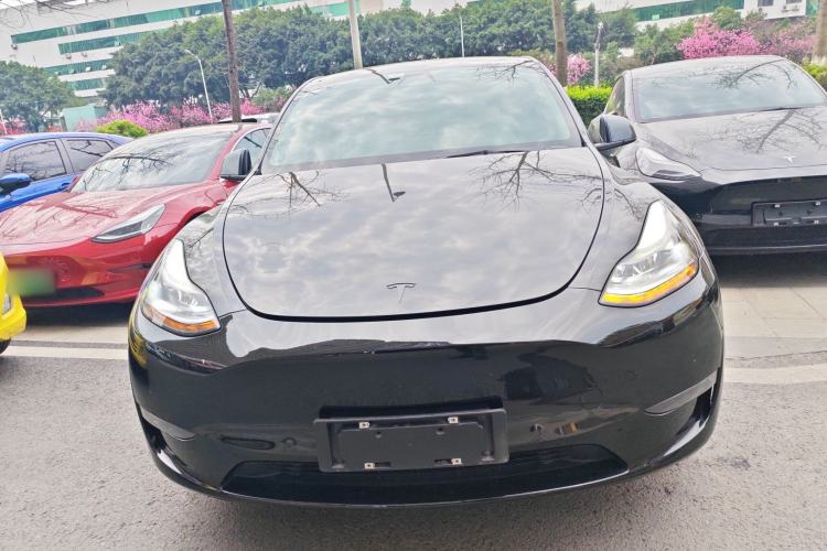 Used Tesla Model Y 2022 Long-Range All-Wheel-Drive Version