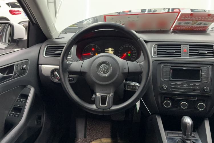 Used Volkswagen Sagitar 2014 1.6L Automatic Comfort Model Steering Wheel