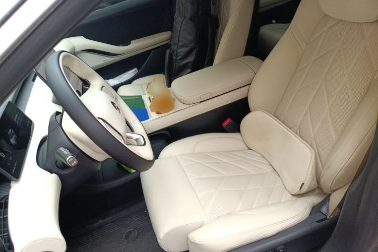 Used Nio ET5T 2025 75 kWh Touring Left Front Seat