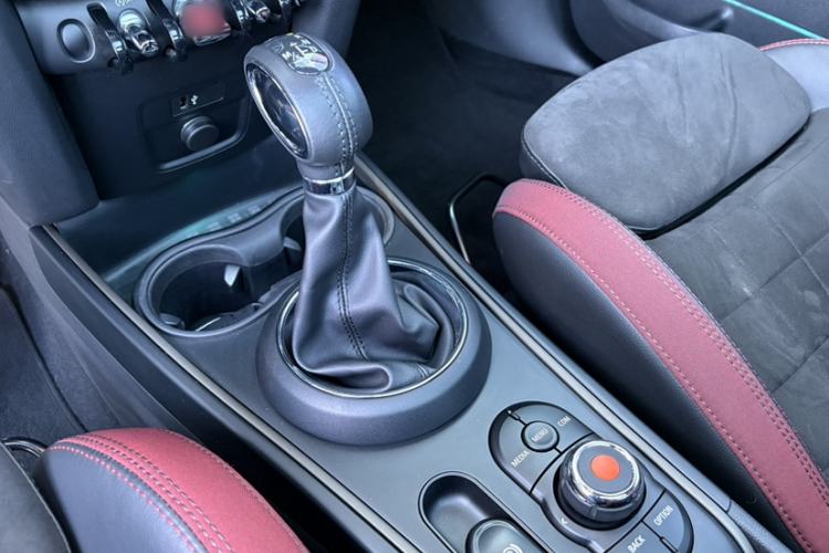 Used MINI Countryman 2018 1.5T COOPER ALL4 Racing Driver Gear Lever