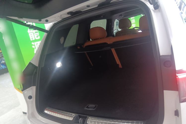 Used Hima AITO M8 2025 Extended-Range Ultra Version 53.4 kWh 5-Seater Edition Trunk