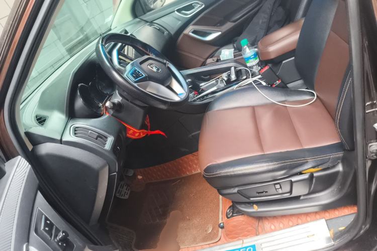 Used JMC Yusheng S350 2017 2.0T Automatic 2WD Diesel Luxury Version with Sunroof 5 Seats Left Front Seat