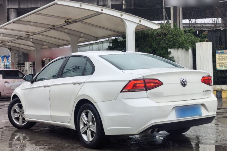 Used Volkswagen Lamando 2015 230TSI Manual Trend Edition
