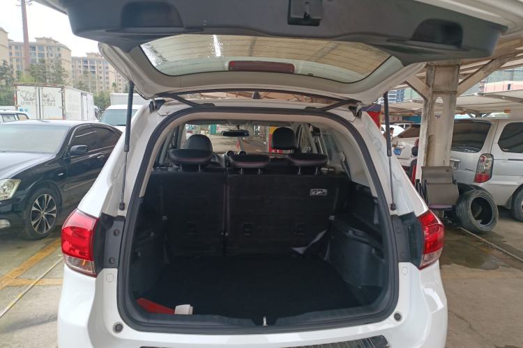 Used Haval H6 2016 Upgraded Model 1.5T Manual Two-Wheel Drive Value Edition
