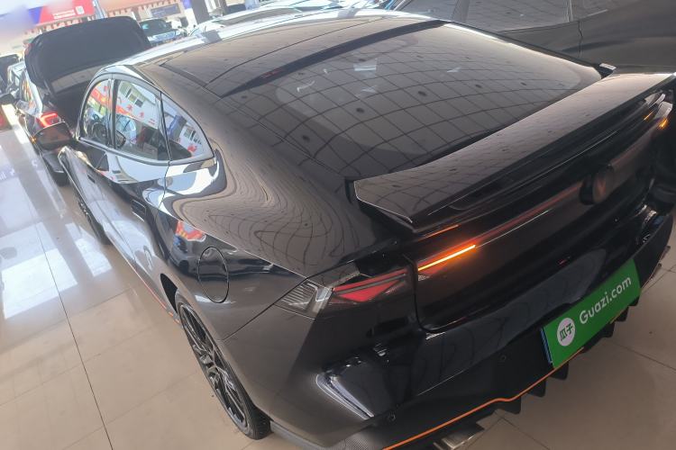 Used CHANGAN UNI-V 2025 Model Third-Generation 2.0T Dynamic Edition
