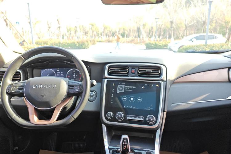 Used Lynk & Co 01 2018 2.0T Two-Wheel-Drive + Version