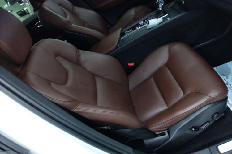 Used Volvo XC60 2019 T5 4x4 Smart Edition China V Standard