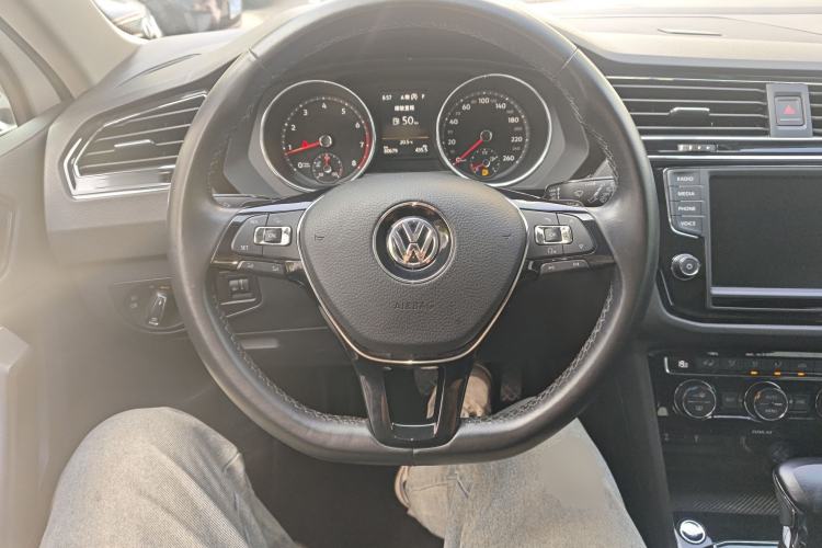 Used Volkswagen Tiguan L 2018 330TSI Automatic Two-Wheel Drive Luxury Edition