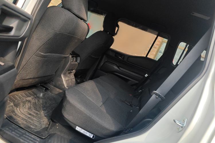 Used Toyota Prado 2025 2.4T Cross-Border BX Edition 5 Seats Interior 4