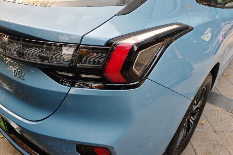 Used Zeekr 001 2025 WE Edition 100 kWh Rear-Wheel Drive
