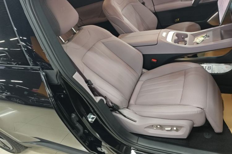 Used ONVO L60 2025 Model—60 kWh Rear-Wheel-Drive Version