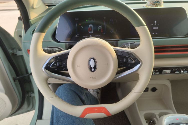 Used ORA Good Cat 2022 Morandi Edition 400km Standard Range Luxury Version Lithium-Ion Battery
