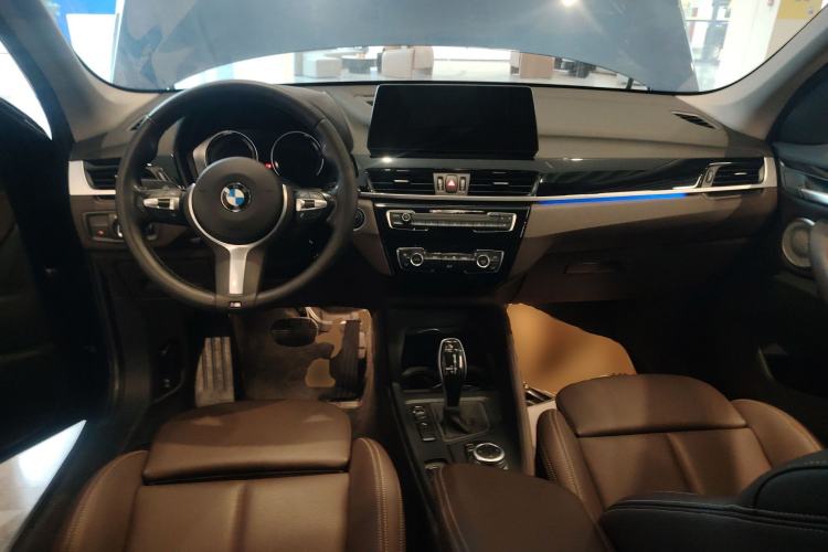 Used BMW X1 2022 sDrive25Li Leading Model Center Console