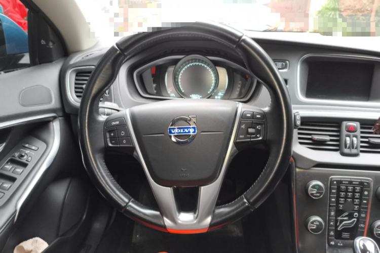 Used Volvo V40 2015 1.6T Zhiya Edition Steering Wheel