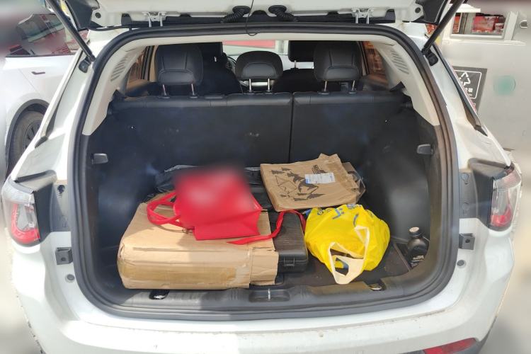 Used Jeep Compass 2017 200T Automatic Family Edition Trunk