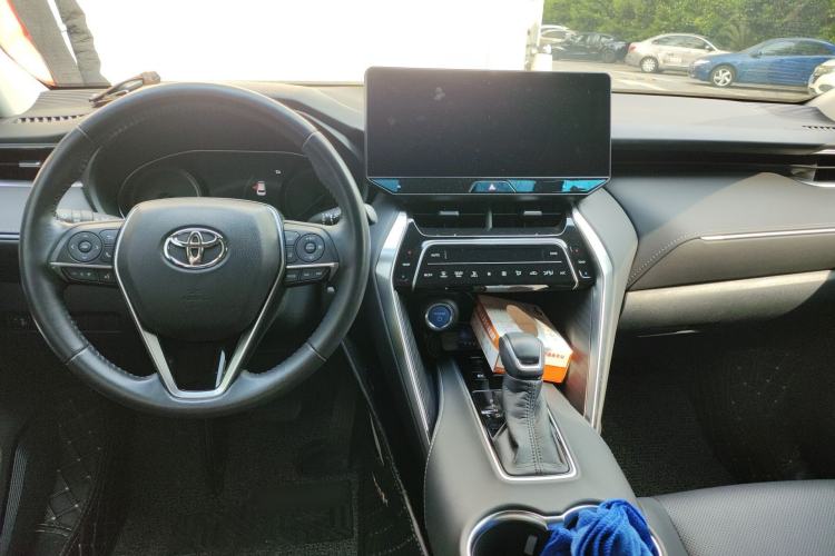 Used Toyota Harrier 2022 Dual-Engine 2.5L CVT Four-Wheel Drive Luxury Edition Center Console