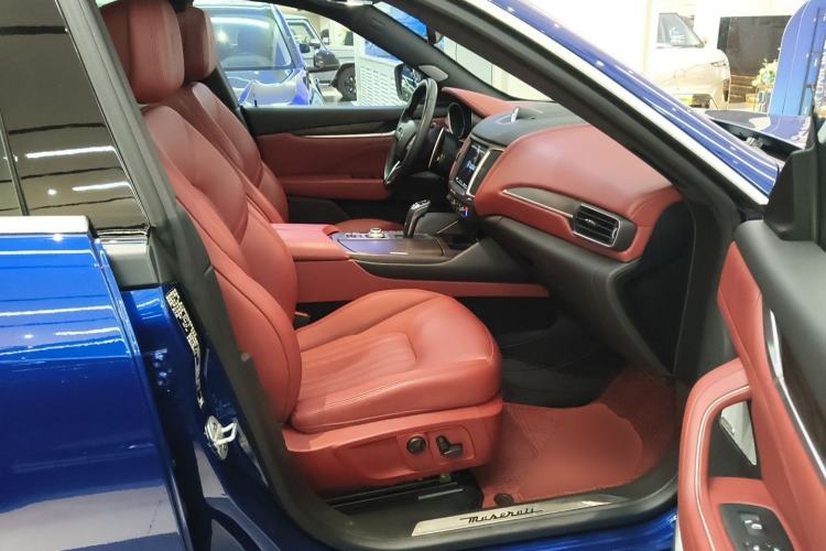 Used Maserati Levante 2019 3.0T Standard Version China VI Right Front Seat