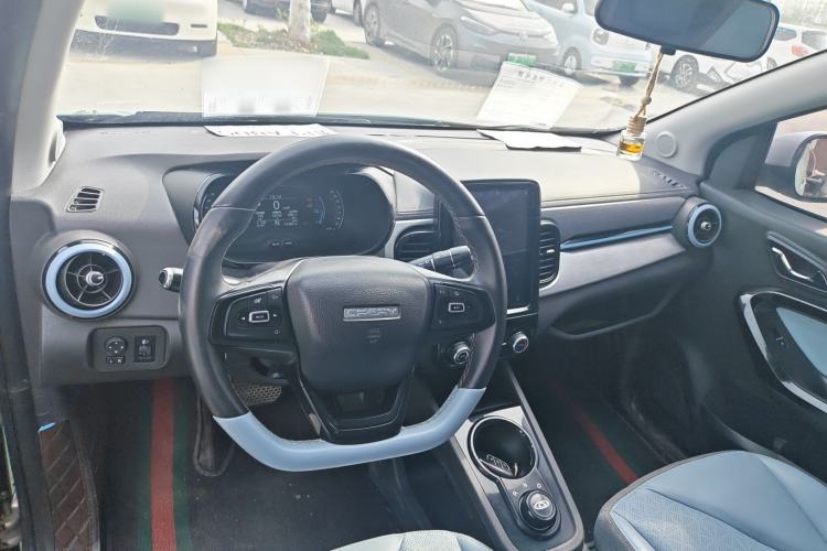 Used Chery QQ Little Ant 2021 200 000 Yuan Ant Fan Edition Energized Version Lithium Iron Phosphate 301 km Center Console