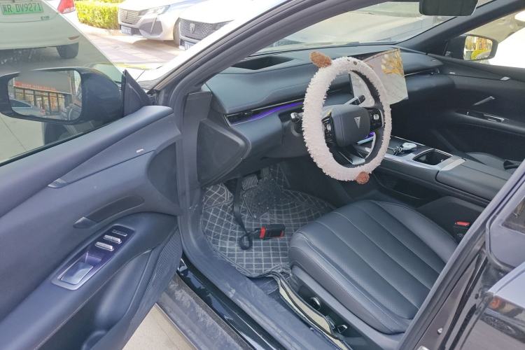 Used Deepal L07 2025 230Max Deep Blue Intelligent Driving AD PRO Range-Extended Version
