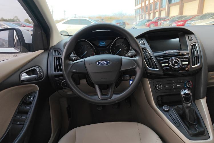 Used Ford Focus 2017 Sedan 1.6L Manual Comfort Plus SmartDrive Edition
