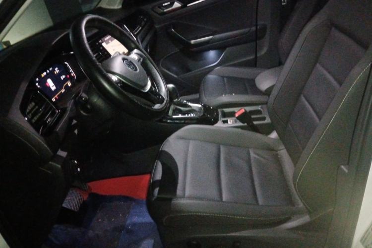 Used Volkswagen T-ROC 2022 280TSI DSG Two-Wheel Drive Comfort PLUS
