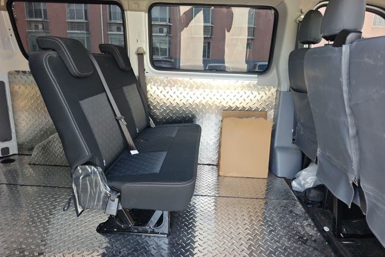 Used SAIC MAXUS Xintu V80 2024 Aotuntong Value Edition 6MT Short Wheelbase Ultra-Low Roof 127 Ps 5/6 Seats