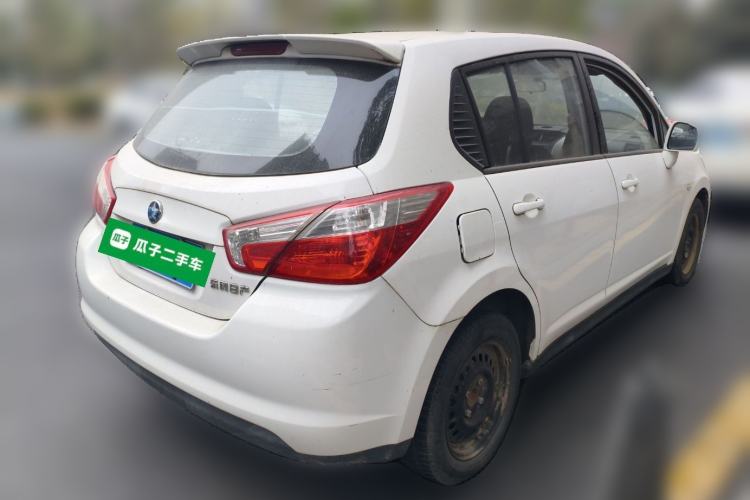 Used Venucia R50 2013 1.6L Automatic Fashion Edition