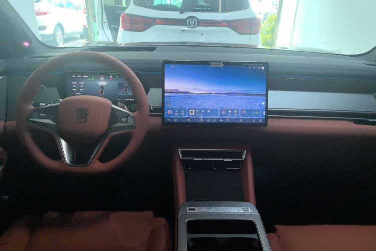 Used BYD Tang L 2025 DM 215KM LiDAR Flagship Model